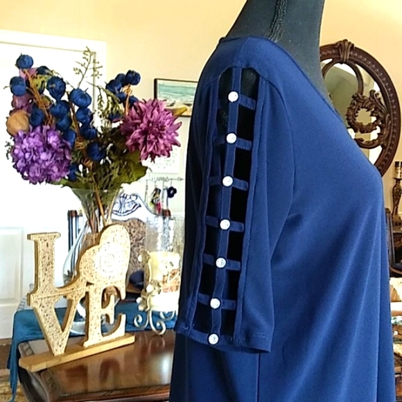 Navy Blue Elbow Sleeves Embellished Top By 89th & Madison. Size M - Picture 12 of 17